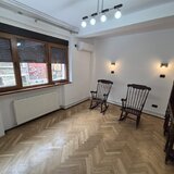 Calea Victoriei, Rond Sfintii Voievozi